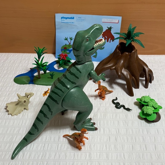 T-Rex w/Velociraptors 4171 by Playmobil - Picture 2 of 12